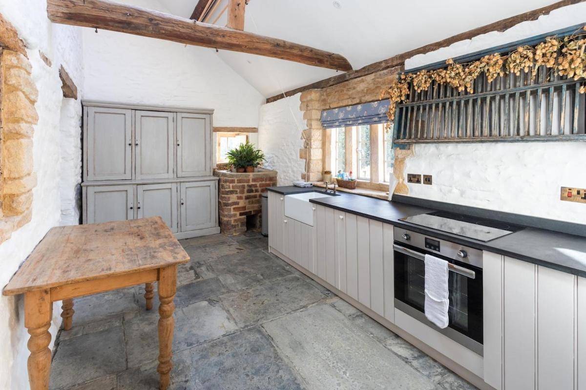 Beautiful Cotswold Farmhouse With Hot Tub Manchester Exterior foto